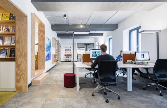 Wanddruck im Büro